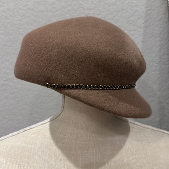 Mauve color hat! New, never worn - Picture 2 of 2